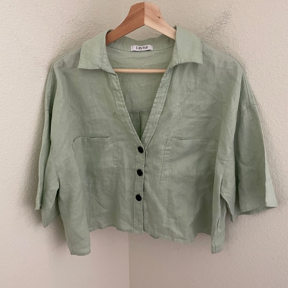 LILYFUL SAGE GREEN linen V-neck shirt short sleeve relaxed fit size L - Picture 1 of 7